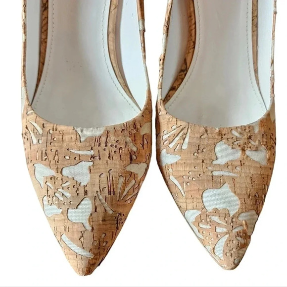 Donald J. Pliner Beige Treva Pointed Toe Heels Pumps  Shoes Size 10. - Picture 13 of 14
